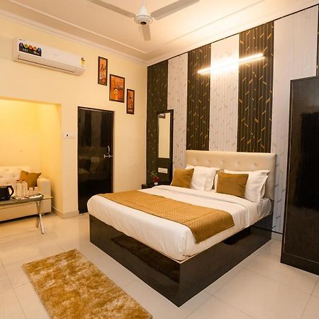Ventex Inn Lucknow Ngoại thất bức ảnh